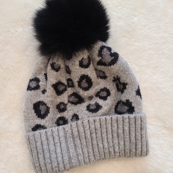 Beanie - Picture 4 of 4